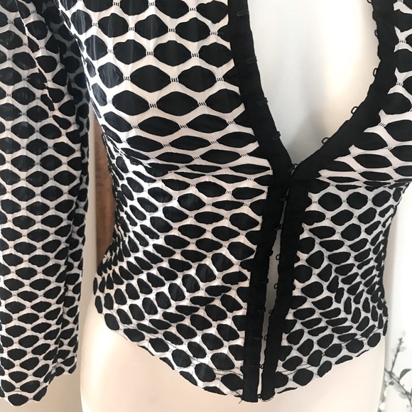 Mod Style Top - Picture 3 of 4